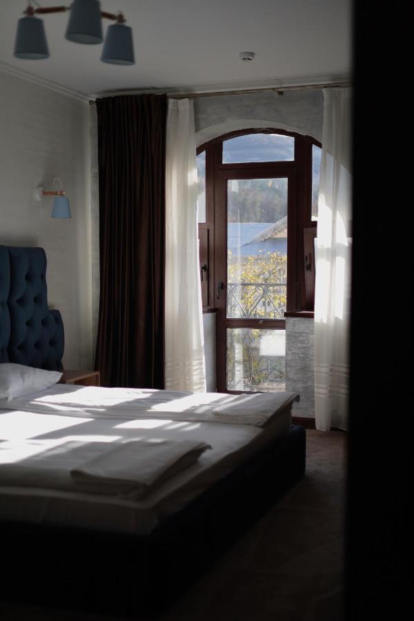River Stone Hotel Sheshory Eksteriør billede