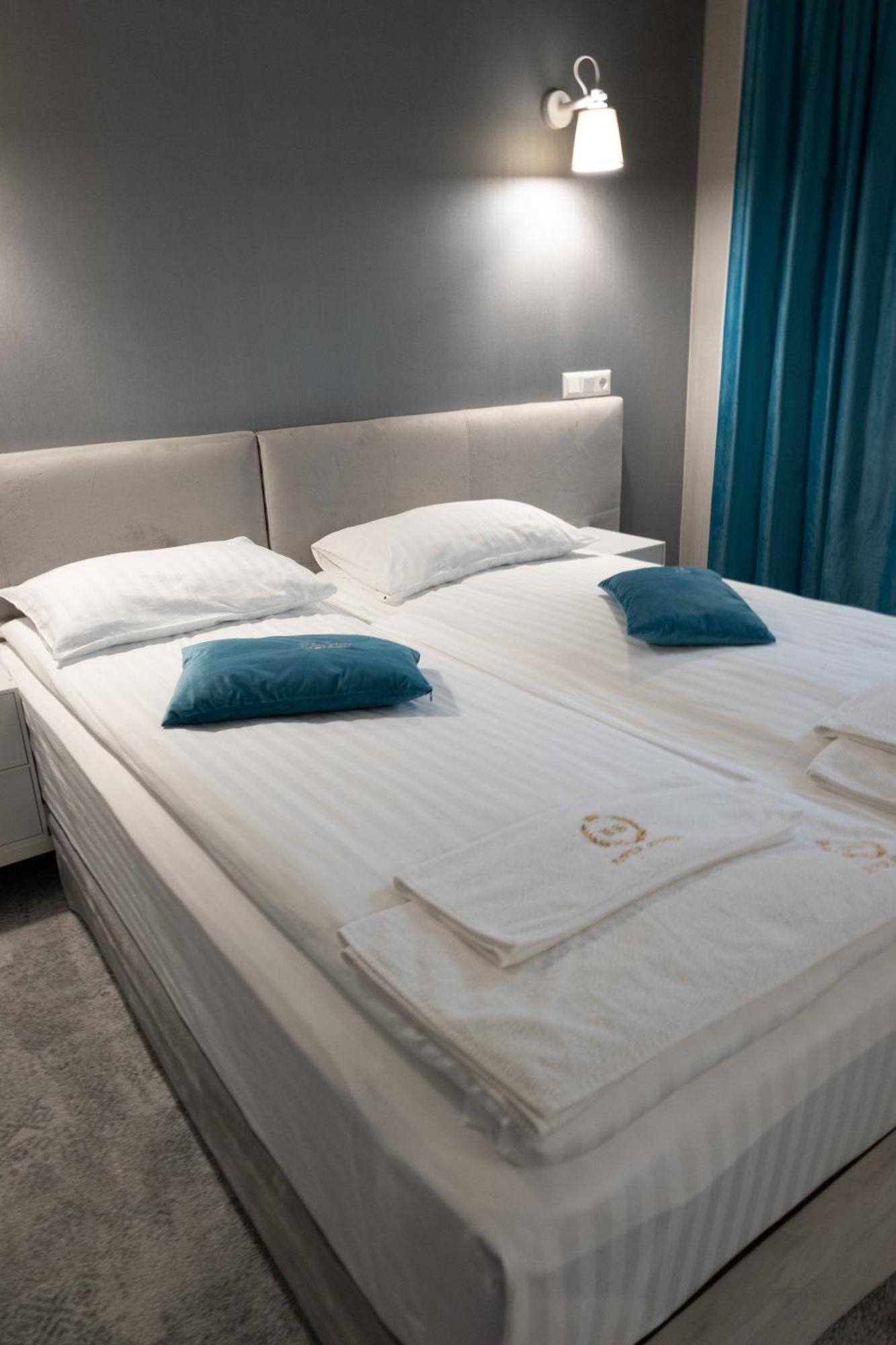 River Stone Hotel Sheshory Eksteriør billede