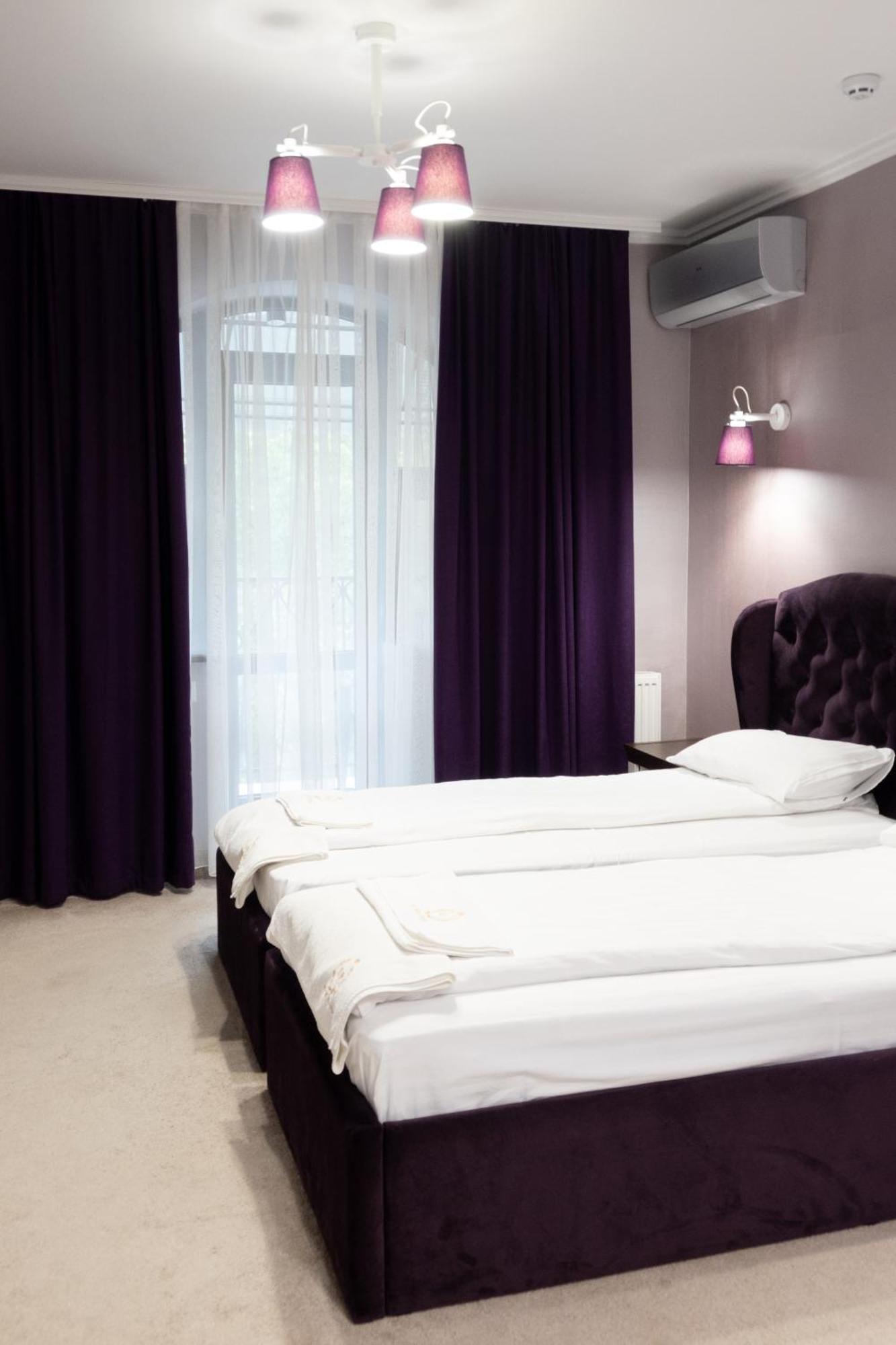 River Stone Hotel Sheshory Eksteriør billede